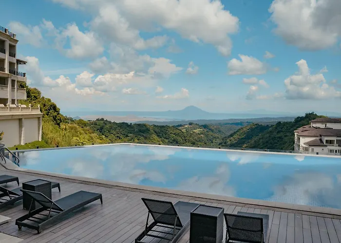 Twin Lakes Hotel Near Tagaytay
