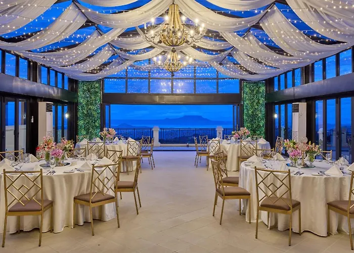 Twin Lakes Hotel Near Tagaytay