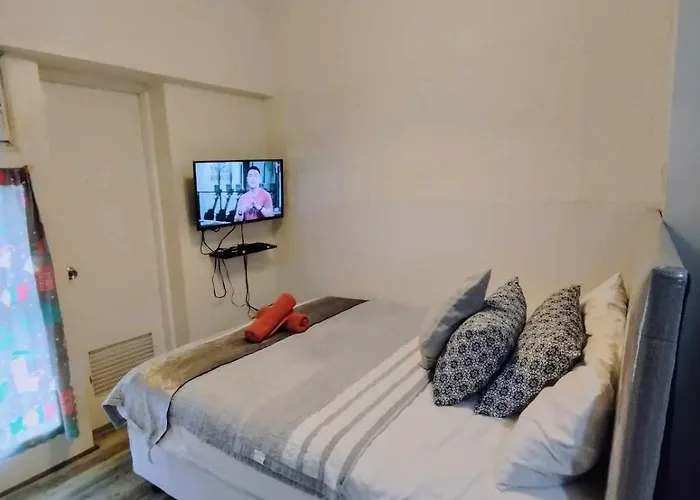 Tagaytay Cityland Condo Staycation By Sab
