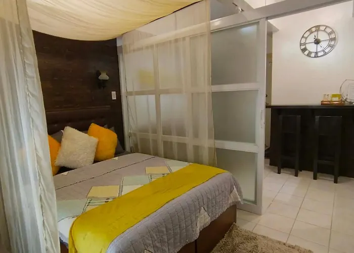 Tagaytay Cityland Condo Staycation By Sab